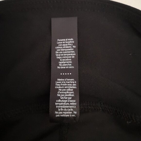 NWT Reebok Ladies Black Size Med 4 Way Stretch Wicking Fade Resistant Leggings - Picture 5 of 12